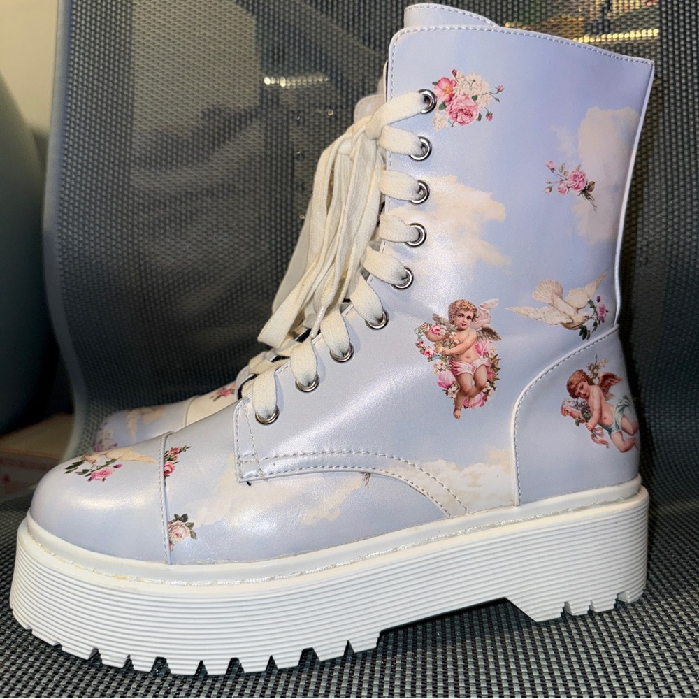 Sugar Thrillz Dolls Kill Celestial Sass Angel Cherub Combat lace Boots Kawaii